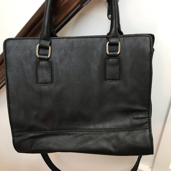 PRICE DROP 🎉 Nine West Black Crossbody - Picture 3 of 5